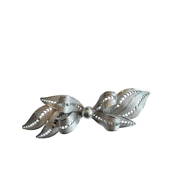 Vintage Signed Kramer Brooch Pin Silvertone Bow Filigree Ornate 3" - Picture 1 of 6
